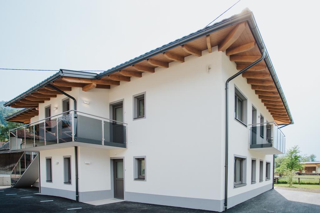 Apartmenthaus Strasswirt De Luxe Tröpolach Extérieur photo