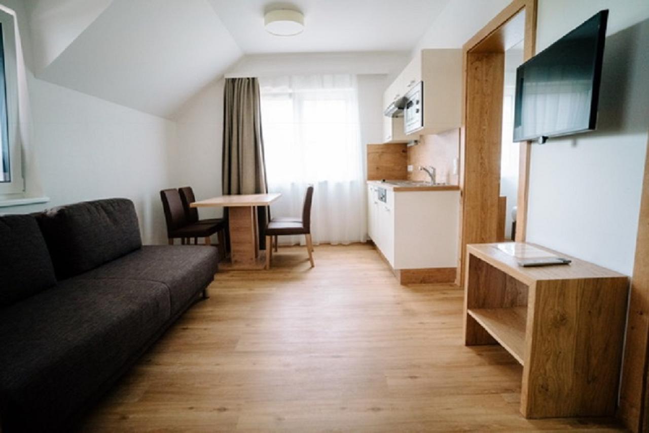 Apartmenthaus Strasswirt De Luxe Tröpolach Extérieur photo