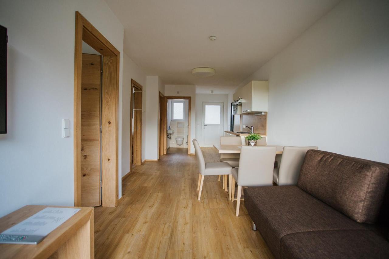 Apartmenthaus Strasswirt De Luxe Tröpolach Extérieur photo