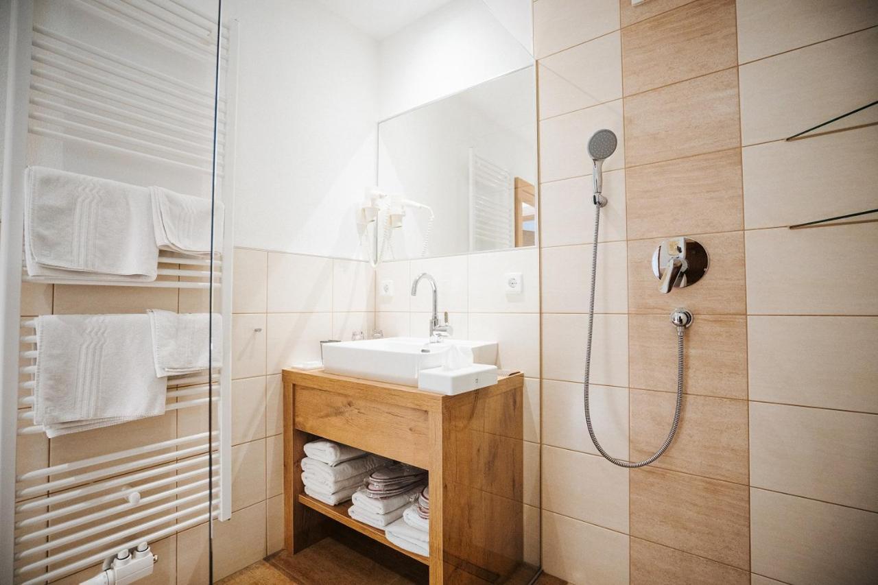 Apartmenthaus Strasswirt De Luxe Tröpolach Extérieur photo